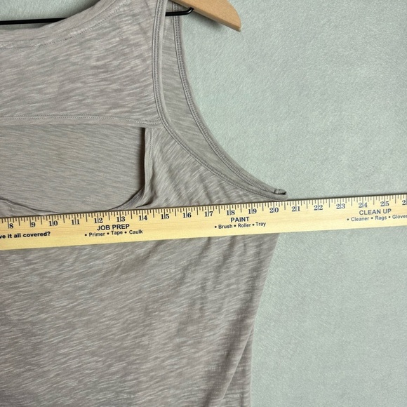 Athleta Women’s Open Cut Out Back Tank Top Slub Sleeveless Grey Women's size L - Picture 2 of 6